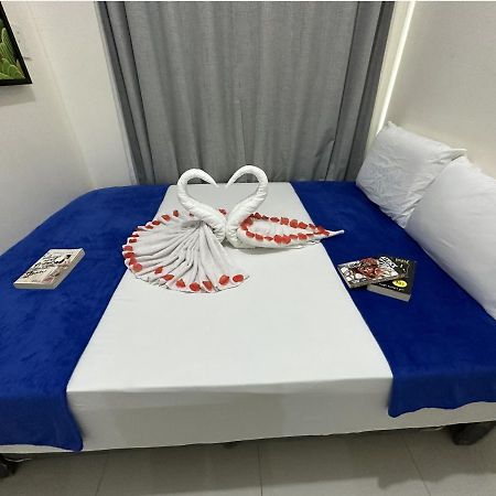 Stays At Green Residences 1 Studio Room Couples Bed With Complimentary Breakfast For 2 มะนิลา ภายนอก รูปภาพ